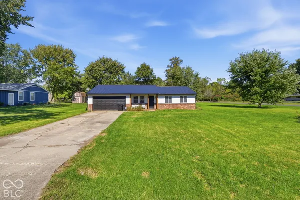 2814 W WALNUT DR