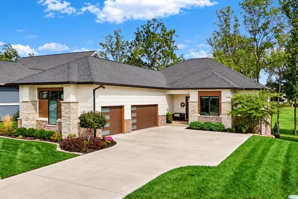 3685 OLDE WELL RUN