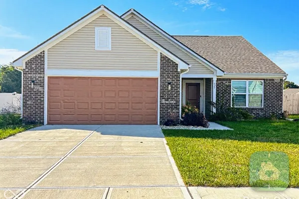 627 DEREK LN