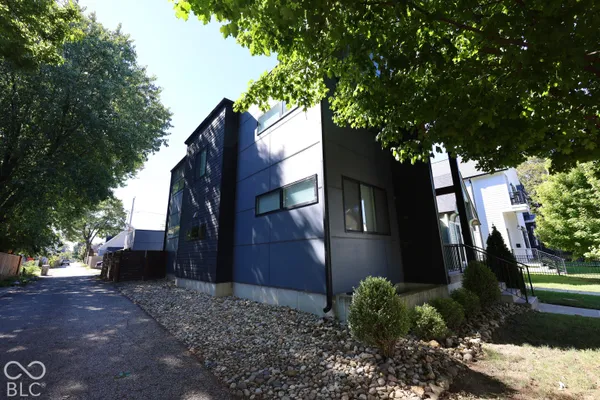 1155 FLETCHER AVE