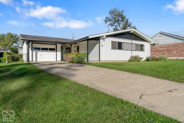 41 CRESTWOOD DR