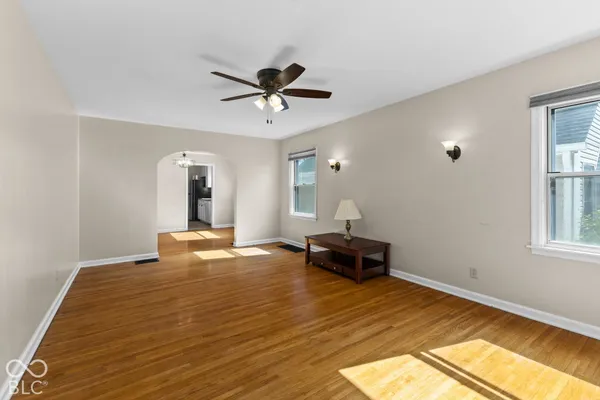 115 S 11TH AVE