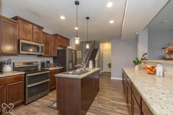 4522 OZARK LN