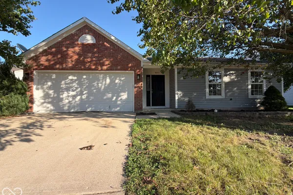 8051 PAINTED PONY DR