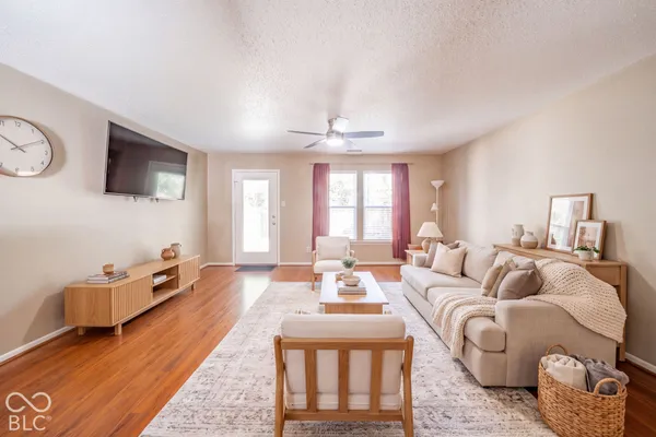 1270 JASMINE DR