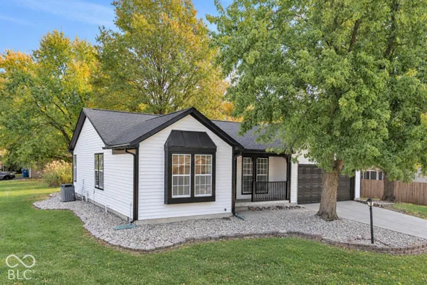 11717 MADDEN LN