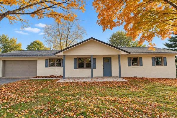 2245 CRESTVIEW DR
