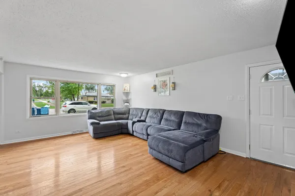 4416 W 123RD PL