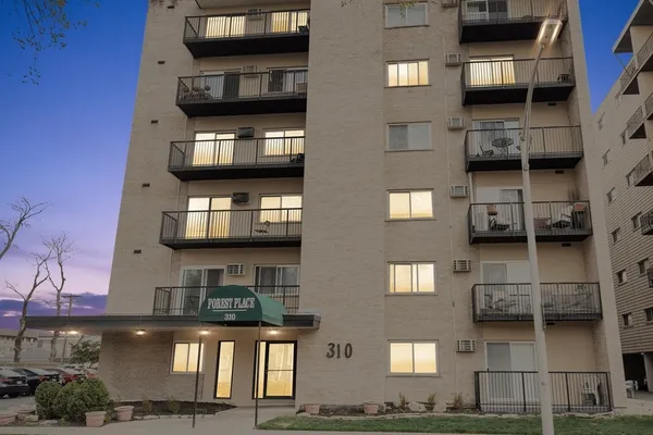 310 LATHROP AVE 401