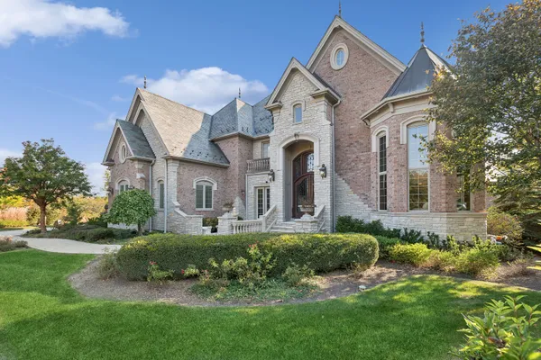 1051 OAKMONT CT