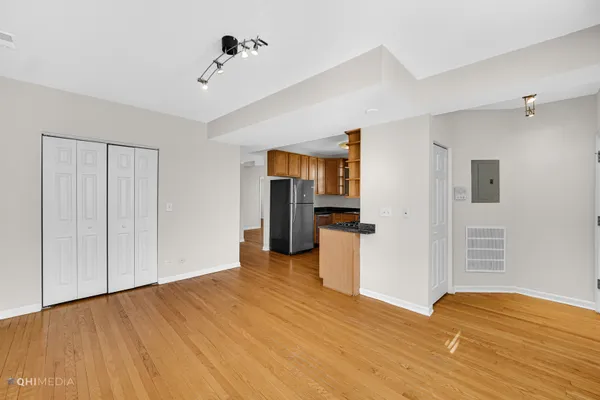 2316 W ROSEMONT AVE 3