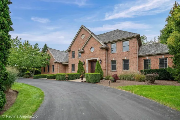 2 MARBURY LN