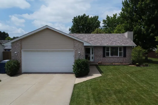 695 CHEROKEE DR