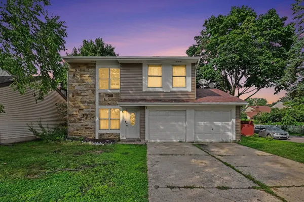 30W100 MAPLEWOOD DR