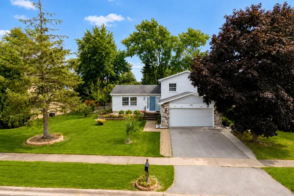 450 HEATHER LN