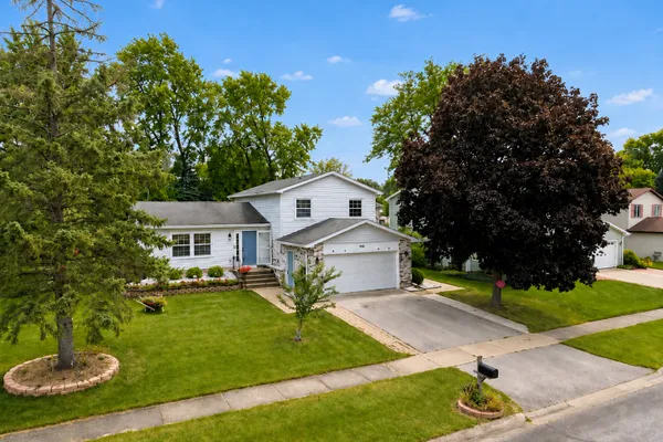 450 HEATHER LN