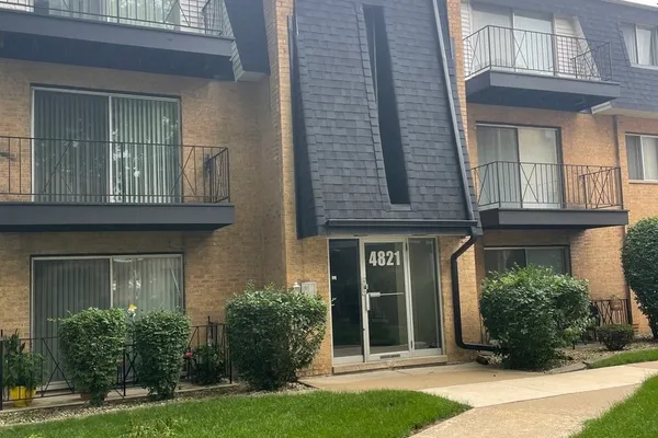 4821 W 109TH ST 201