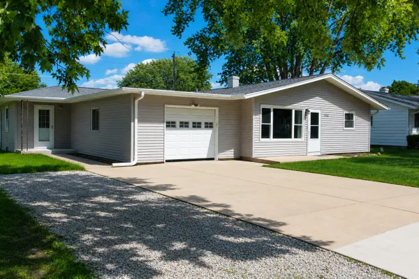 1418 CHIPPEWA DR