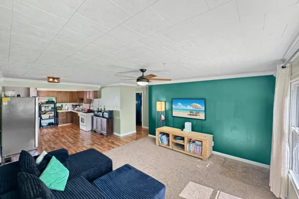 1418 CHIPPEWA DR