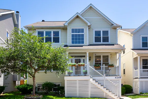 4249 N KOLMAR AVE 4249