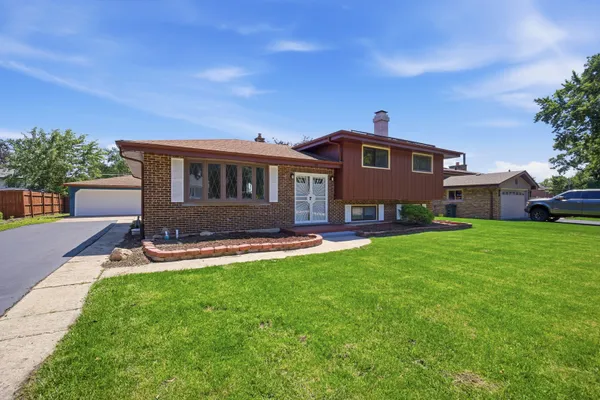 191 MONTCLARE LN