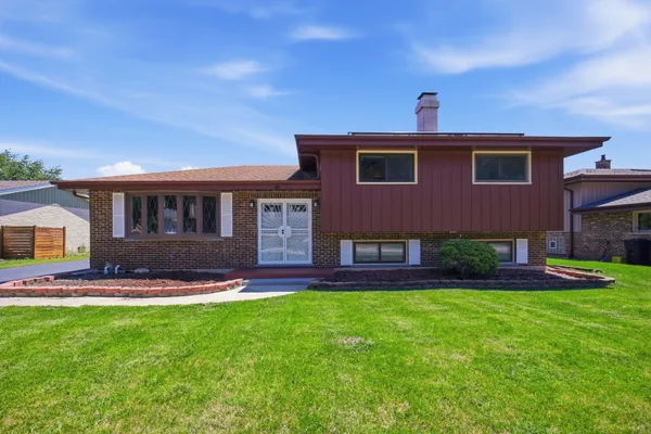 191 MONTCLARE LN