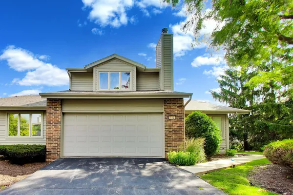 110 COMMONS DR