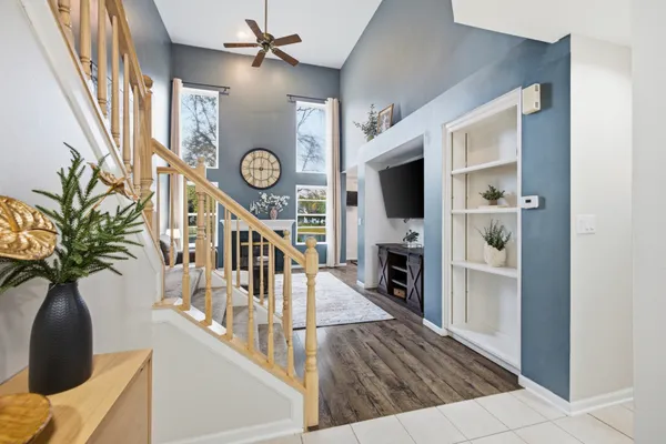 1005 TARA LN 1005