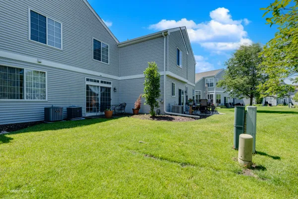 404 CASCADE LN 404