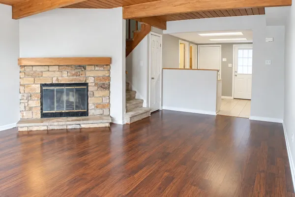451 MEADOWGREEN LN