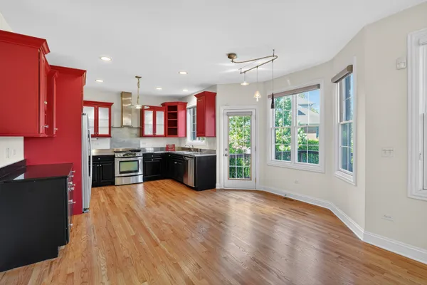 1212 CONNAMARA CT