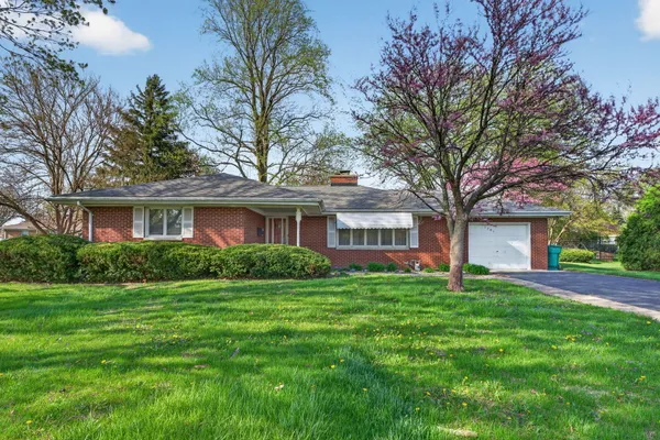 1301 SHERWOOD PL