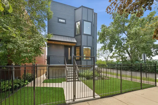 2457 W BYRON ST