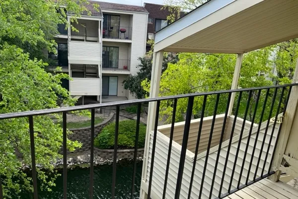 183 N WATERS EDGE DR 301