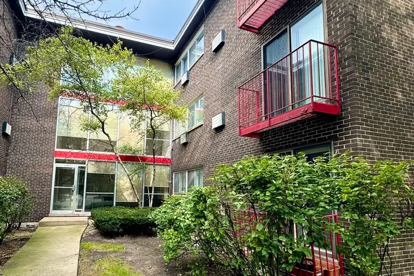 8524 SKOKIE BLVD 3F