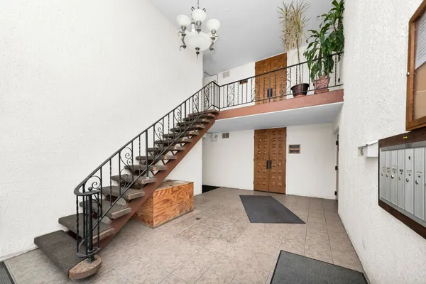 743 E FULLERTON AVE 112