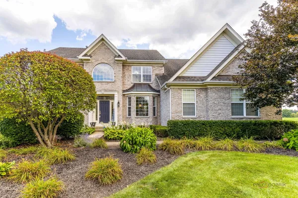 5 KENSINGTON CT