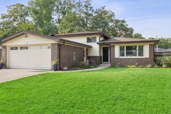 209 MURRAY DR