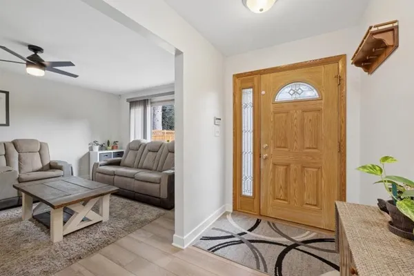 209 MURRAY DR