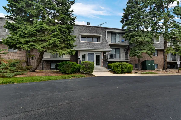 228 E BAILEY RD A