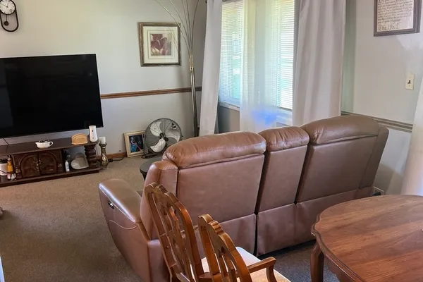 772 SUNSET CT 3