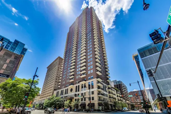 41 E 8TH ST 904