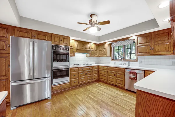 873 DAMICO DR