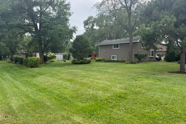 29W313 RAY AVE