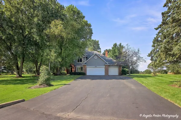 1809 ELM ST
