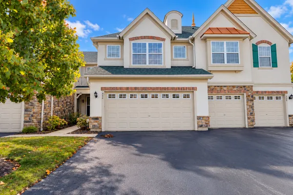 446 BAY TREE CT 446