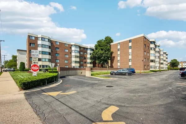5500 LINCOLN AVE 507W