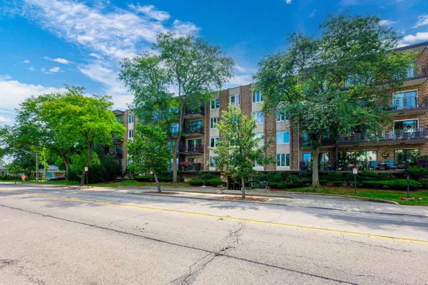 5501 LINCOLN AVE 409