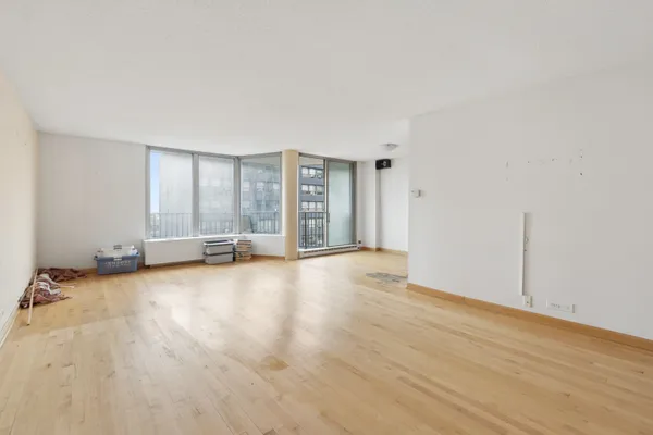 4170 N MARINE DR 14K