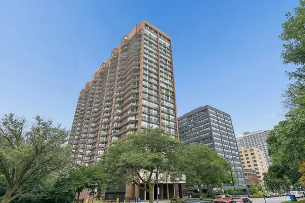 4170 N MARINE DR 14K